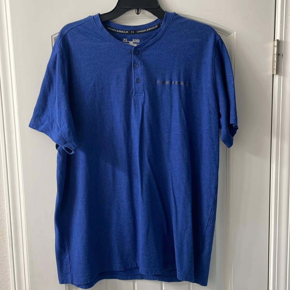 Under Armour Henley Size XL